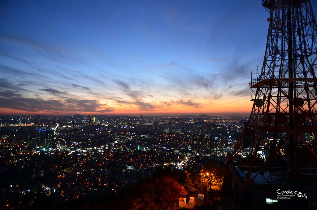 首爾塔夕陽